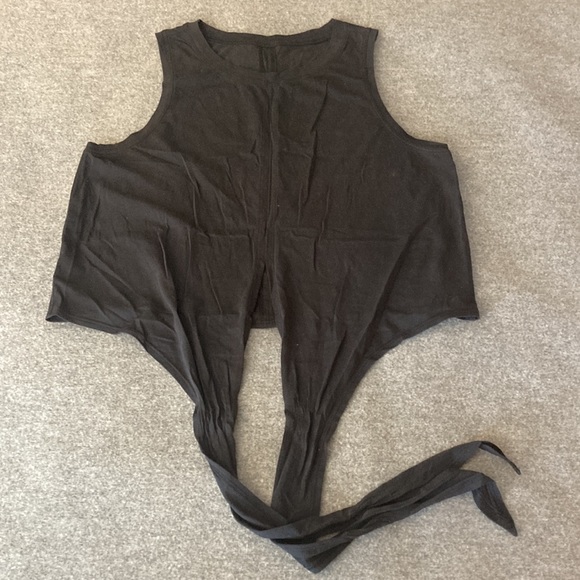 Lululemon Tie Tank - Picture 4 of 7